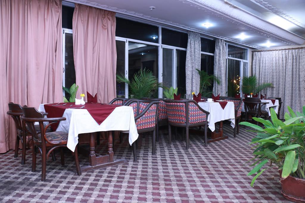 Hotel Mountain Katmandú Exterior foto